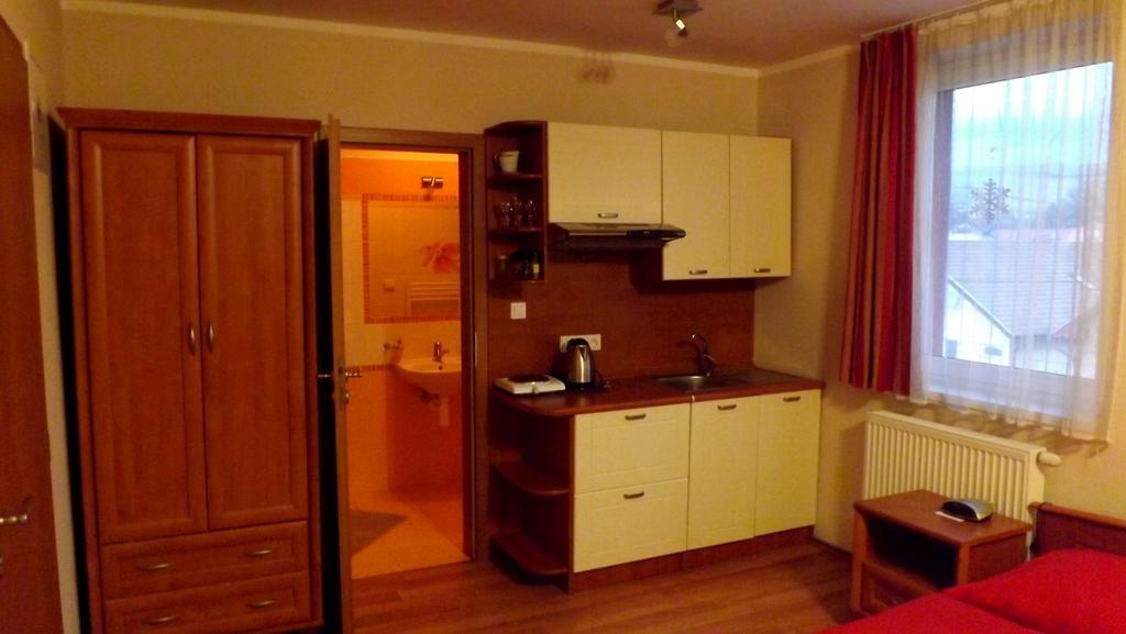 Guest House Penzion Fortuna Tvrdosin Room photo